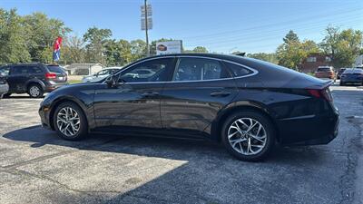 2021 Hyundai SONATA SEL   - Photo 5 - Hobart, IN 46342