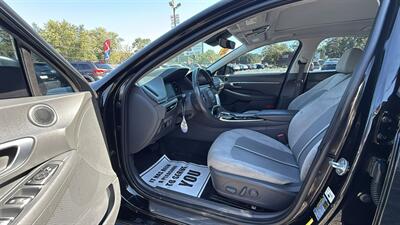 2021 Hyundai SONATA SEL   - Photo 8 - Hobart, IN 46342