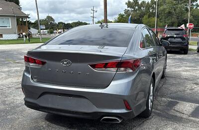 2020 Hyundai SONATA Limited   - Photo 5 - Hobart, IN 46342