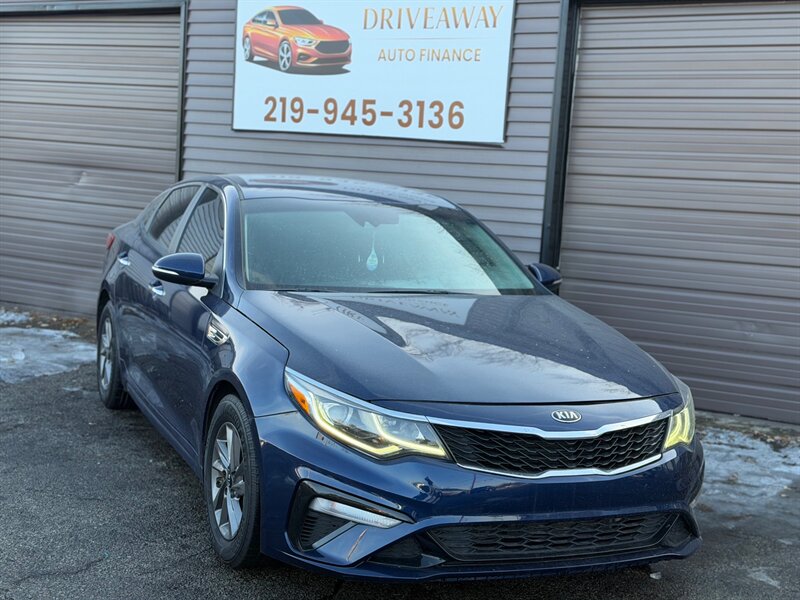 2020 Kia Optima LX   - Photo 1 - Hobart, IN 46342