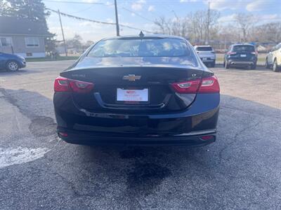 2024 Chevrolet Malibu LT   - Photo 5 - Hobart, IN 46342