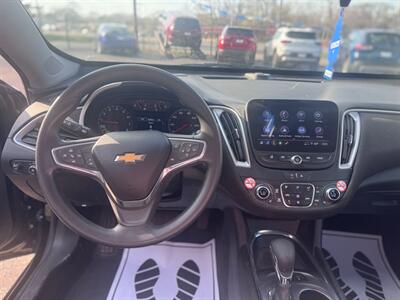 2024 Chevrolet Malibu LT   - Photo 9 - Hobart, IN 46342