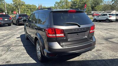 2019 Dodge Journey SE   - Photo 4 - Hobart, IN 46342