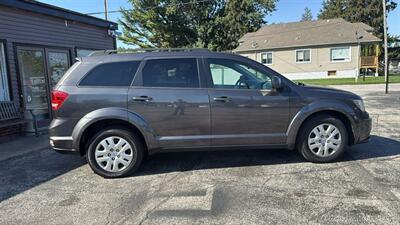 2019 Dodge Journey SE   - Photo 3 - Hobart, IN 46342