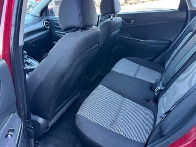 2023 Hyundai KONA SE   - Photo 7 - Hobart, IN 46342