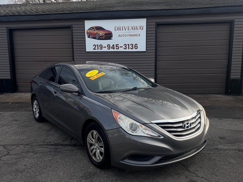 2011 Hyundai SONATA GLS   - Photo 1 - Hobart, IN 46342