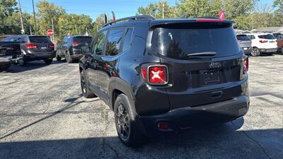 2020 Jeep Renegade Latitude   - Photo 4 - Hobart, IN 46342