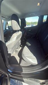 2020 Jeep Renegade Latitude   - Photo 8 - Hobart, IN 46342