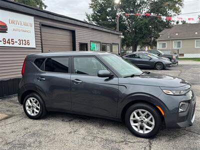 2021 Kia Soul S   - Photo 3 - Hobart, IN 46342