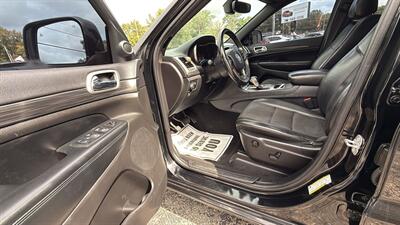 2019 Jeep Grand Cherokee Laredo   - Photo 9 - Hobart, IN 46342