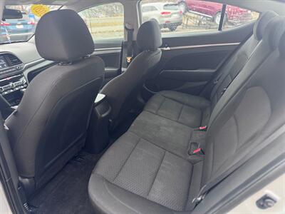 2020 Hyundai ELANTRA SEL - Photo 8 - Hobart, IN 46342