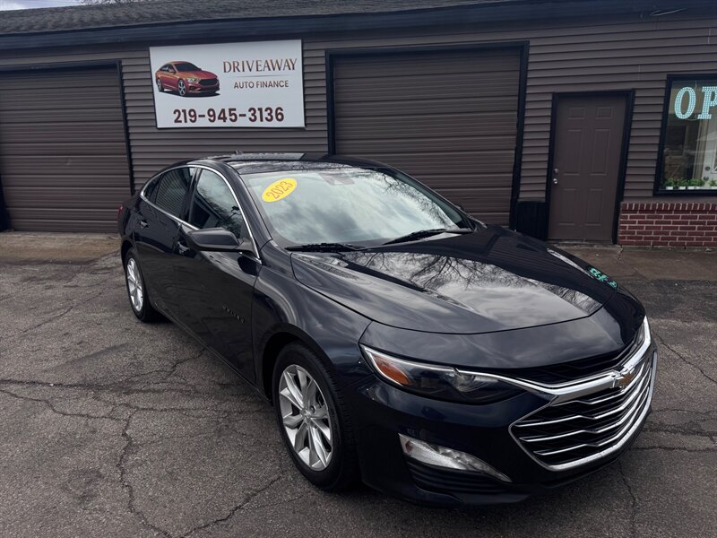 2023 Chevrolet Malibu LT   - Photo 1 - Hobart, IN 46342