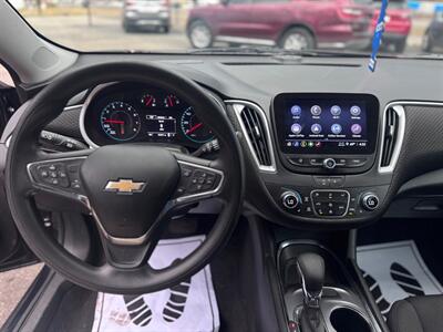 2023 Chevrolet Malibu LT   - Photo 9 - Hobart, IN 46342