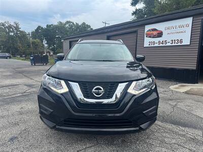 2018 Nissan Rogue SV   - Photo 2 - Hobart, IN 46342