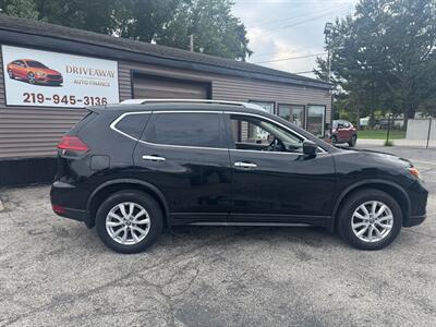 2018 Nissan Rogue SV   - Photo 8 - Hobart, IN 46342