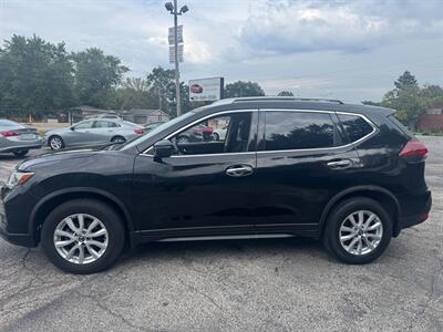 2018 Nissan Rogue SV   - Photo 4 - Hobart, IN 46342