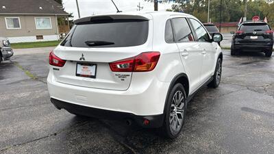 2016 Mitsubishi Outlander Sport 2.4 ES   - Photo 5 - Hobart, IN 46342