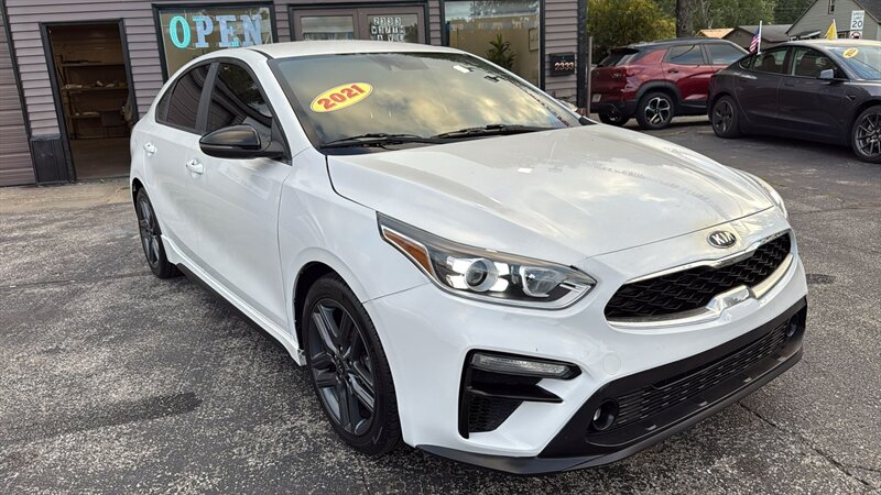 2021 Kia Forte GT-Line - Photo 1 - Hobart, IN 46342