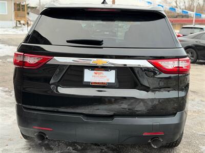 2021 Chevrolet Traverse LS   - Photo 4 - Hobart, IN 46342