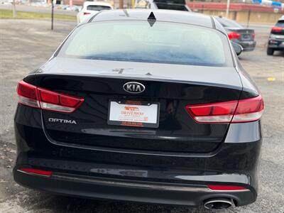 2017 Kia Optima LX   - Photo 4 - Hobart, IN 46342