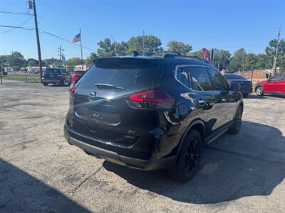 2018 Nissan Rogue SV   - Photo 7 - Hobart, IN 46342