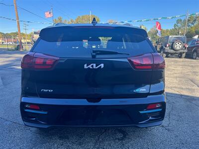 2022 Kia Niro EV S - Photo 6 - Hobart, IN 46342