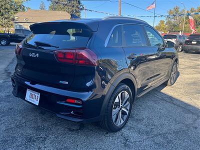 2022 Kia Niro EV S - Photo 7 - Hobart, IN 46342