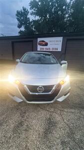 2022 Nissan Versa SV - Photo 2 - Hobart, IN 46342