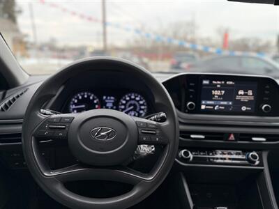 2022 Hyundai SONATA SE   - Photo 8 - Hobart, IN 46342
