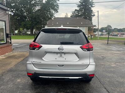 2017 Nissan Rogue SL   - Photo 4 - Hobart, IN 46342