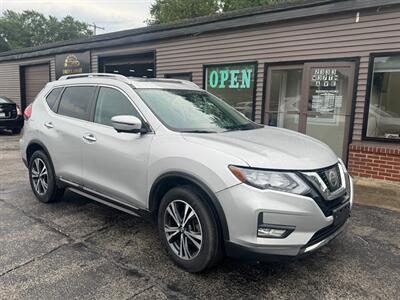 2017 Nissan Rogue SL   - Photo 1 - Hobart, IN 46342