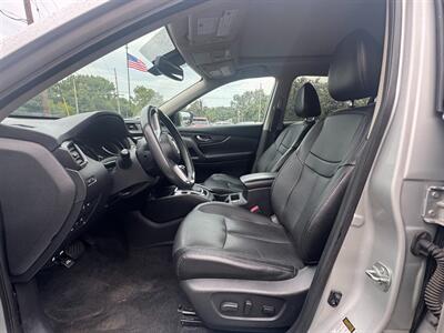 2017 Nissan Rogue SL   - Photo 5 - Hobart, IN 46342