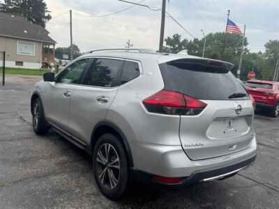 2017 Nissan Rogue SL   - Photo 9 - Hobart, IN 46342