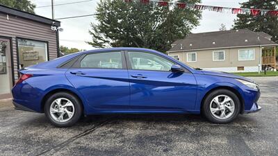 2021 Hyundai ELANTRA SE   - Photo 6 - Hobart, IN 46342