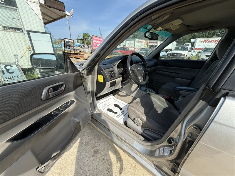 2006 Subaru Forester 2.5 X - Photo 6 - Dennisville, NJ 08214