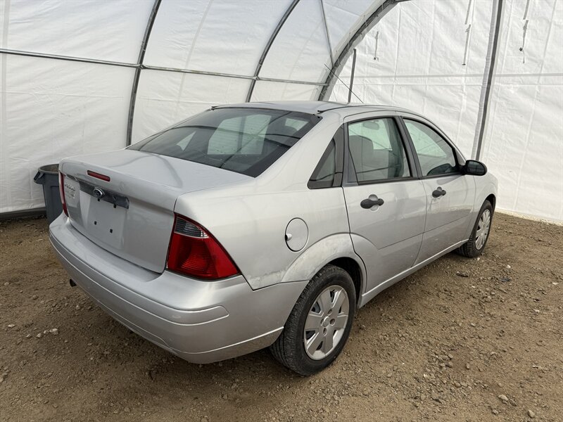 2007 Ford Focus ZX4 S - Photo 4 - Dennisville, NJ 08214