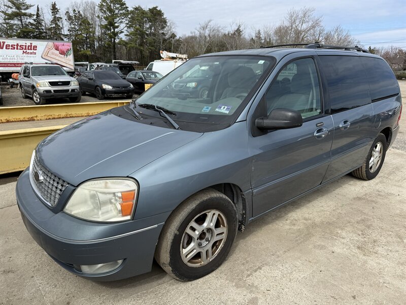 2004 Ford Freestar SEL  