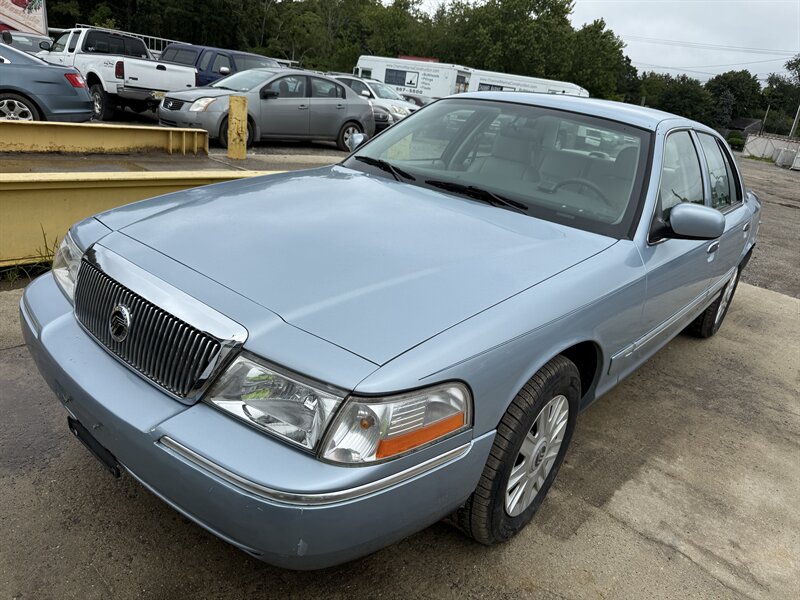 2005 Mercury Grand Marquis GS - Photo 1 - Dennisville, NJ 08214