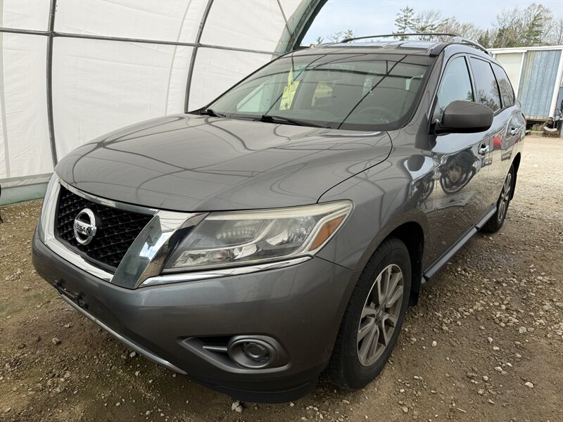 2015 Nissan Pathfinder S  