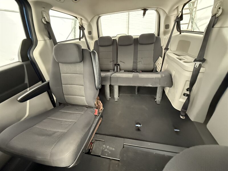 2008 Dodge Grand Caravan SXT - Photo 12 - Dennisville, NJ 08214