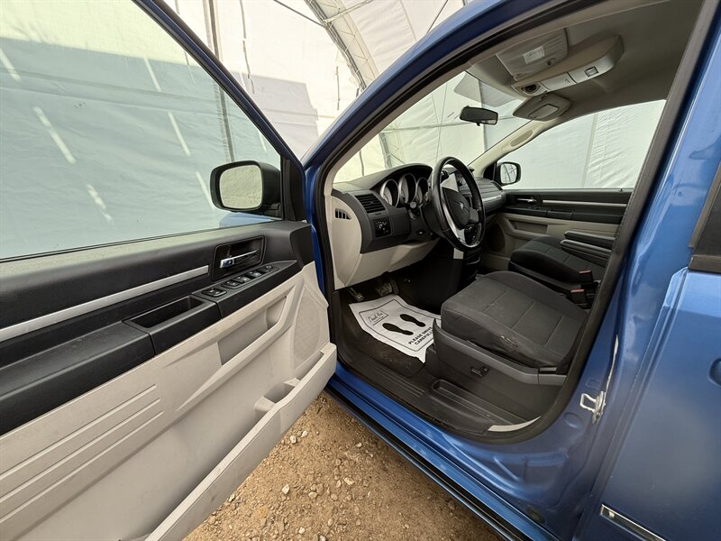 2008 Dodge Grand Caravan SXT - Photo 5 - Dennisville, NJ 08214