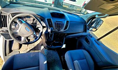 2016 Ford Transit 150 XL - Photo 4 - Conroe, TX 77301