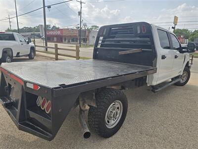 2018 Ford F-250 Super Duty XL  Flatbed Gooseneck - Photo 6 - Conroe, TX 77301