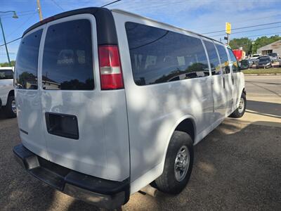 2019 Chevrolet Express LT 3500  15 Passenger Van - Photo 6 - Conroe, TX 77301