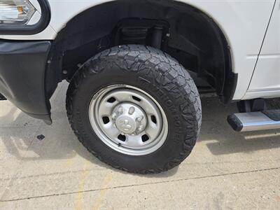 2018 RAM 2500 Tradesman Gooseneck - Airbags - Photo 8 - Conroe, TX 77301