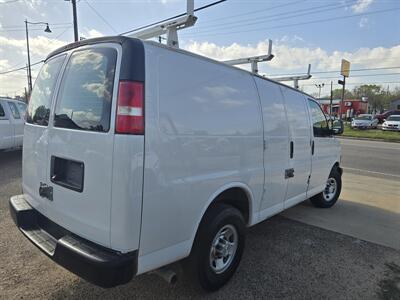 2018 Chevrolet Express 2500   - Photo 5 - Conroe, TX 77301