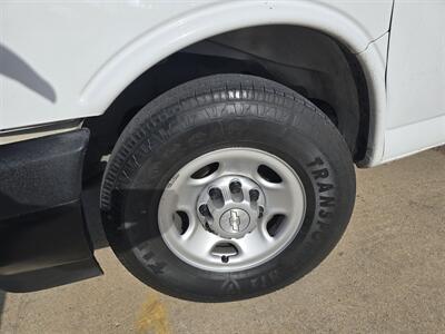 2018 Chevrolet Express 2500   - Photo 15 - Conroe, TX 77301