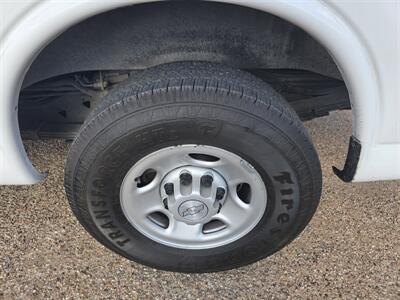 2018 Chevrolet Express 2500   - Photo 12 - Conroe, TX 77301