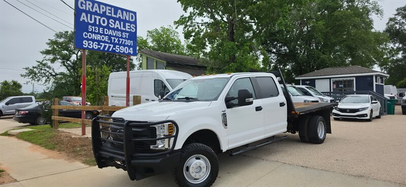 2019 Ford F-350 Super Duty XL   - Photo 1 - Conroe, TX 77301