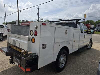 2016 Ford F-250 Super Duty XL  Service Body - Photo 6 - Conroe, TX 77301